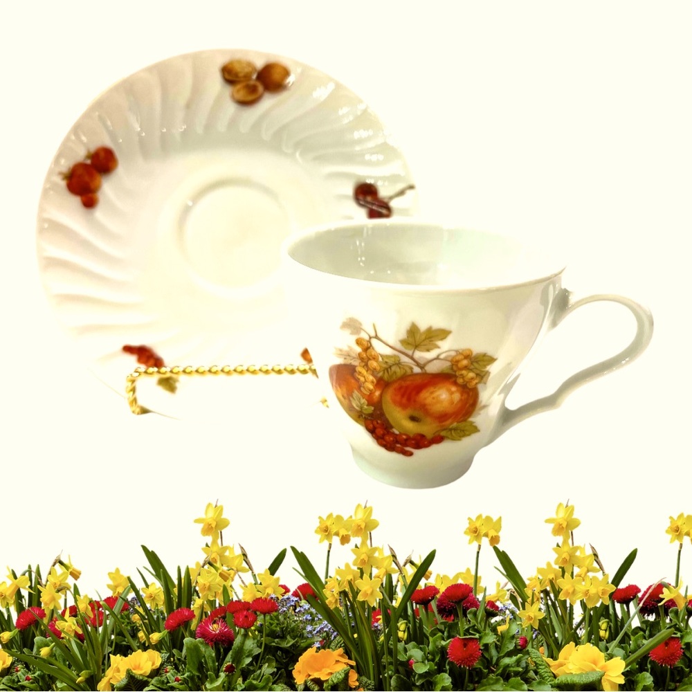 Old Nuremberg Fruit Orchard Teacup
